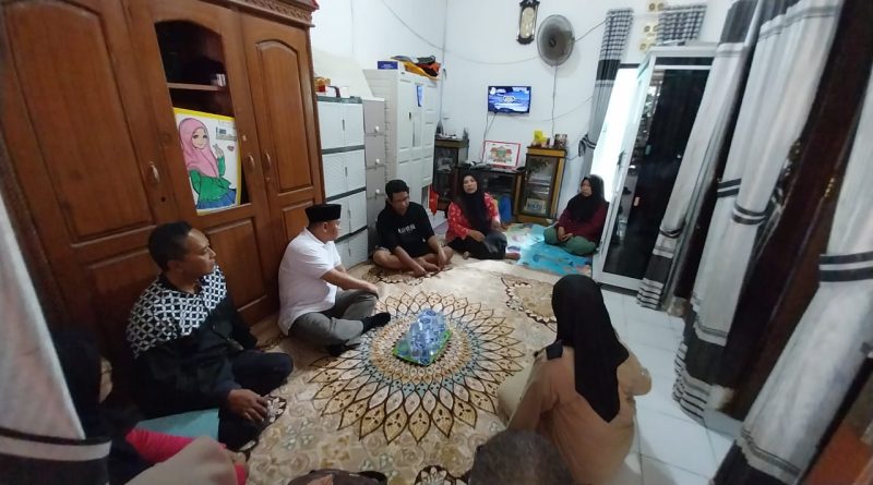 Sambangi Kediaman Siswi Korban Bullying, Kakanwil Kemenag Babel Wujudkan Empati